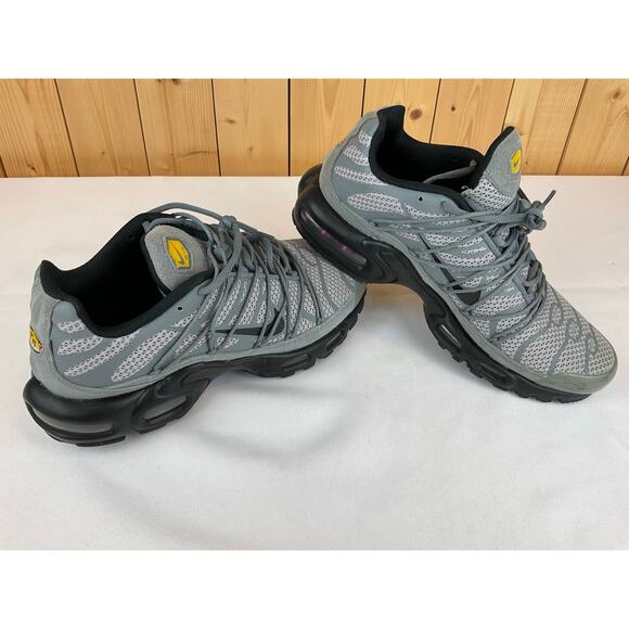 Nike Air Max Plus Utility Men's Shoes Size 8.5, Cool Gray - Picture 1 of 7